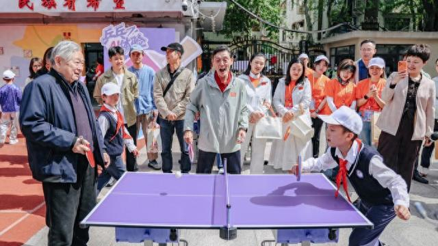 立博体育-“沪超”校园赛太燃了：徐寅生陆元盛手把手教小球员，“小版樊振东”有点猛|乒乓|程之|乒乓球|巨鹿|比赛_新浪体育_新浪新闻